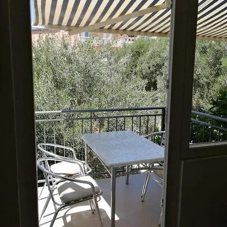In With Balcony, Air Conditioning, Wifi 5146-7 * Duce