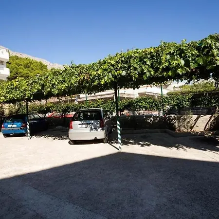 Apartment In With Balcony, Air Conditioning, Wifi 5146-7 *